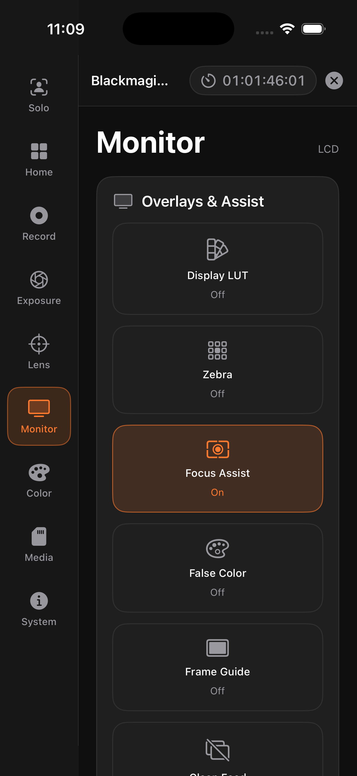 Monitor overlays and assist tools including LUT, zebra and focus assist